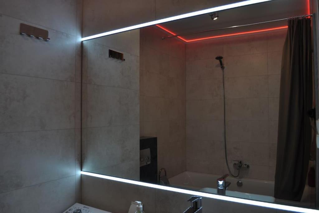 Nowy Prime Video Apartment *